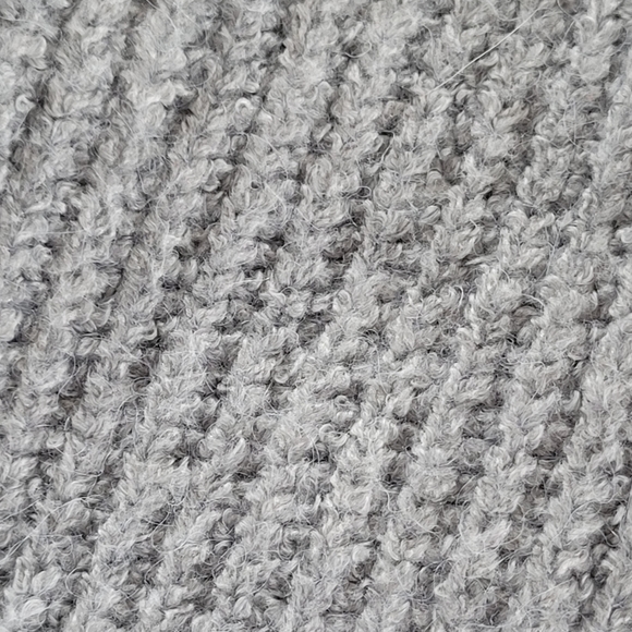 NWT Loft Chunky Knit Polyester Blend  Sweater Light Gray Size Large - Picture 8 of 9